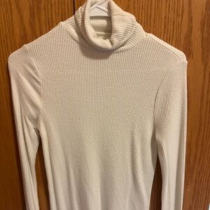 Faherty turtle neck